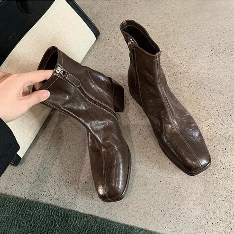 New Ethnic Fashion - Neue Damenschuhe Designer-Absatz-Stiefeletten Mode Eckige Spitze